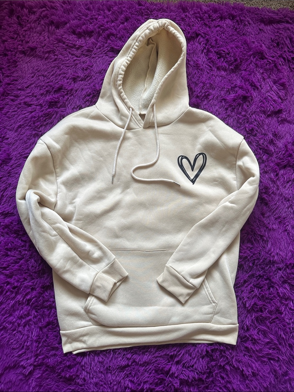 Women's Cream Heart Graphic Hooded Sweatshirt